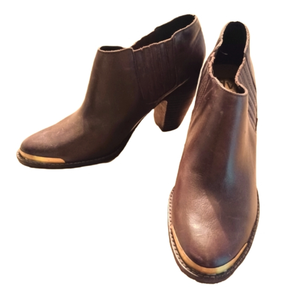 DOLCE VITA LEATHER BOOTIES SIZE 10